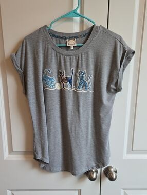 Embroidered Cat Cuffed Sleeve T Shirt